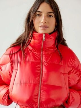 New Urban Outfitters Brigh Red Crop Puffer Jacket Coat Cherry L